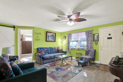 House in Hudson, Florida 3 bedrooms, 103.31 sq.m. № 1798408 - photo 8