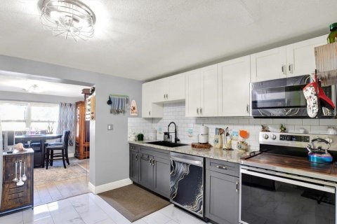 House in Hudson, Florida 3 bedrooms, 103.31 sq.m. № 1798408 - photo 4