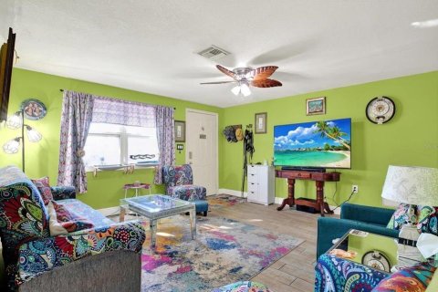 House in Hudson, Florida 3 bedrooms, 103.31 sq.m. № 1798408 - photo 9