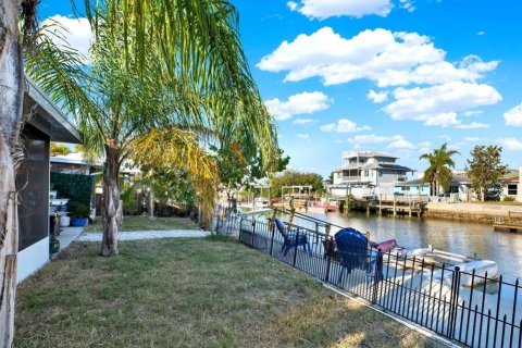 House in Hudson, Florida 3 bedrooms, 103.31 sq.m. № 1798408 - photo 24
