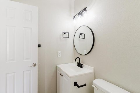Commercial property in Lakeland, Florida 6 bedrooms, 211.35 sq.m. № 2112819 - photo 22