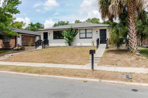Commercial property in Lakeland, Florida 6 bedrooms, 211.35 sq.m. № 2112819 - photo 23