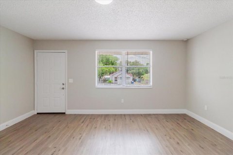 Commercial property in Lakeland, Florida 6 bedrooms, 211.35 sq.m. № 2112819 - photo 30