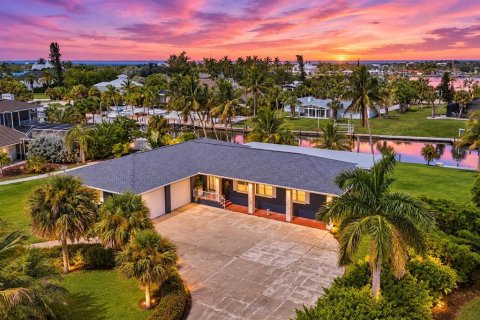 Villa ou maison à vendre à Placida, Floride: 2 chambres, 304.35 m2 № 2395573 - photo 3