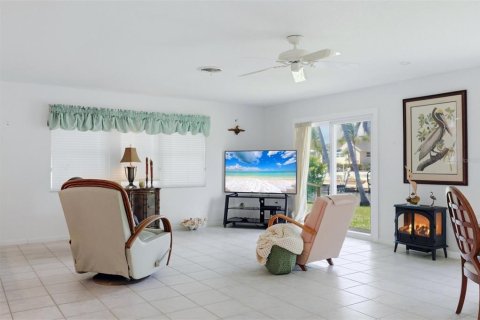 Villa ou maison à vendre à Placida, Floride: 2 chambres, 304.35 m2 № 2395573 - photo 6