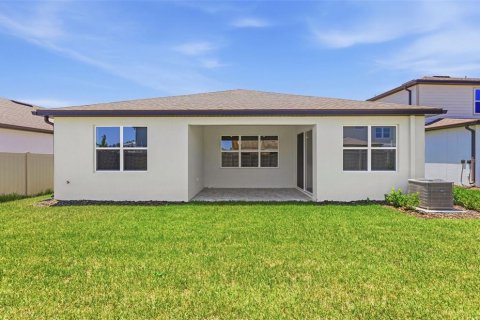 House in Wesley Chapel, Florida 4 bedrooms, 222.69 sq.m. № 2200649 - photo 21