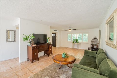 Condo in Tampa, Florida, 3 bedrooms  № 1869209 - photo 16