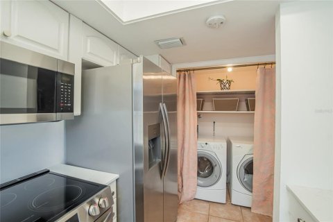 Condo in Tampa, Florida, 3 bedrooms  № 1869209 - photo 9