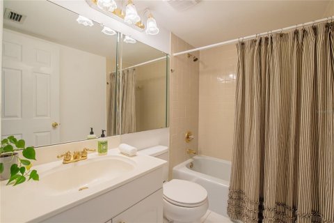 Condo in Tampa, Florida, 3 bedrooms  № 1869209 - photo 25