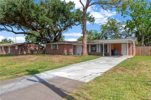 House in Tampa, Florida 2 bedrooms, 122.54 sq.m. № 1736267 - photo 3