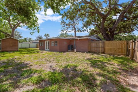House in Tampa, Florida 2 bedrooms, 122.54 sq.m. № 1736267 - photo 23