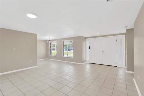 House in Tampa, Florida 2 bedrooms, 122.54 sq.m. № 1736267 - photo 13
