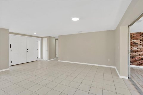 House in Tampa, Florida 2 bedrooms, 122.54 sq.m. № 1736267 - photo 14