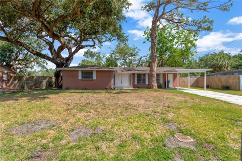 House in Tampa, Florida 2 bedrooms, 122.54 sq.m. № 1736267 - photo 2