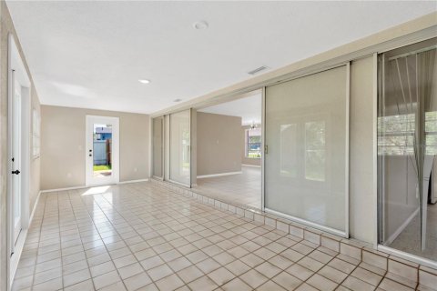 House in Tampa, Florida 2 bedrooms, 122.54 sq.m. № 1736267 - photo 16