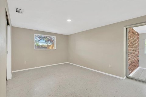 House in Tampa, Florida 2 bedrooms, 122.54 sq.m. № 1736267 - photo 17