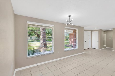 House in Tampa, Florida 2 bedrooms, 122.54 sq.m. № 1736267 - photo 9