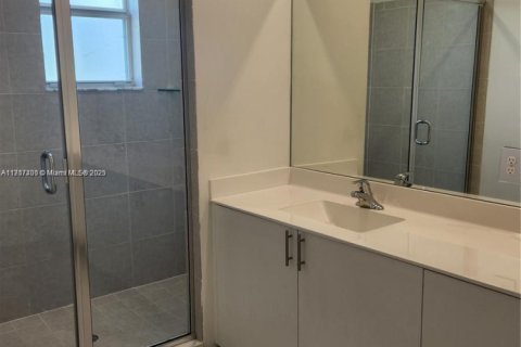 Townhouse in Homestead, Florida 3 bedrooms, 169.73 sq.m. № 1469565 - photo 12