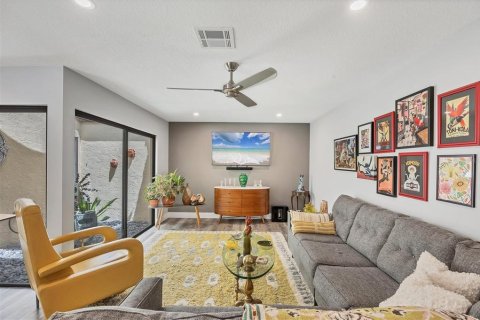Купить виллу или дом в Сарасота, Флорида 9 комнат, 162.58м2, № 1670275 - фото 11