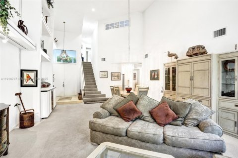 Купить таунхаус в Уэст-Палм-Бич, Флорида 3 спальни, 166.95м2, № 1972077 - фото 12