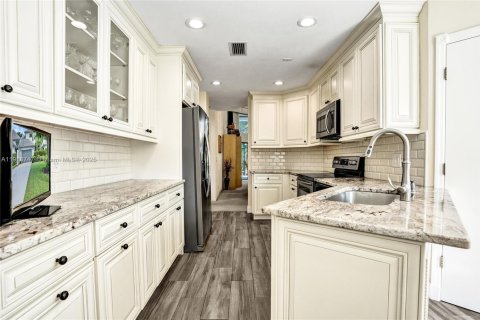 Купить таунхаус в Уэст-Палм-Бич, Флорида 3 спальни, 166.95м2, № 1972077 - фото 22